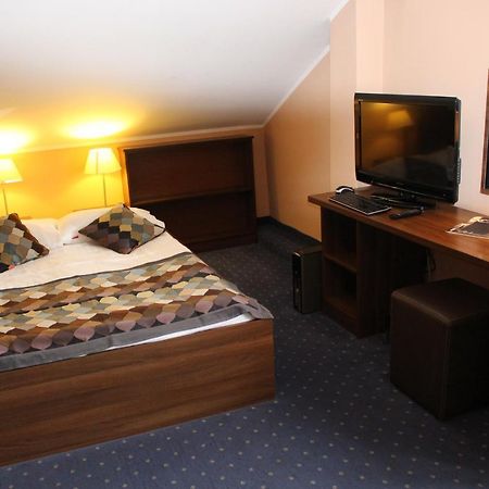 Hotel Colnus Kolno  외부 사진