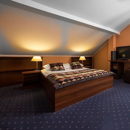 Hotel Colnus Kolno  외부 사진