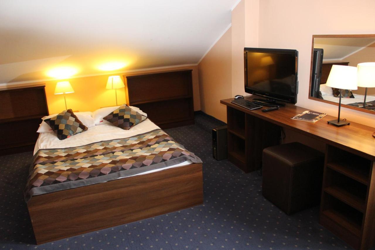 Hotel Colnus Kolno  외부 사진